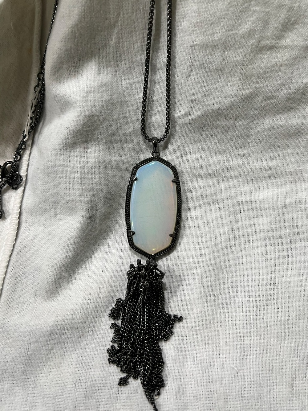 Kendra Scott iridescent opalite rayne - Picture 2 of 2